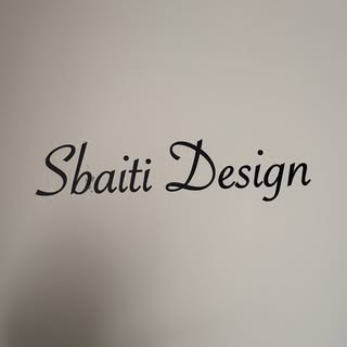 Atelier Sbaiti avec kaftans sur mannequins